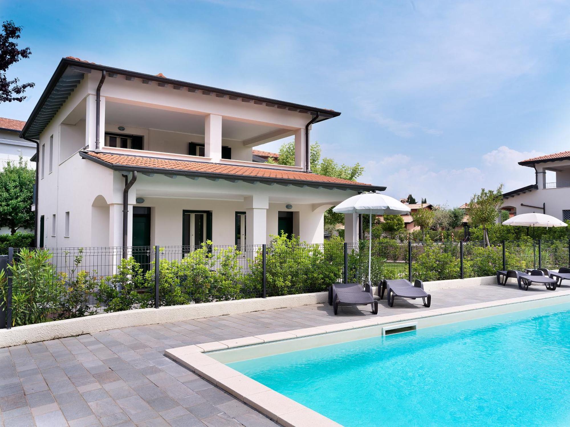 Residence Fiore Rosso Сирмионе Экстерьер фото